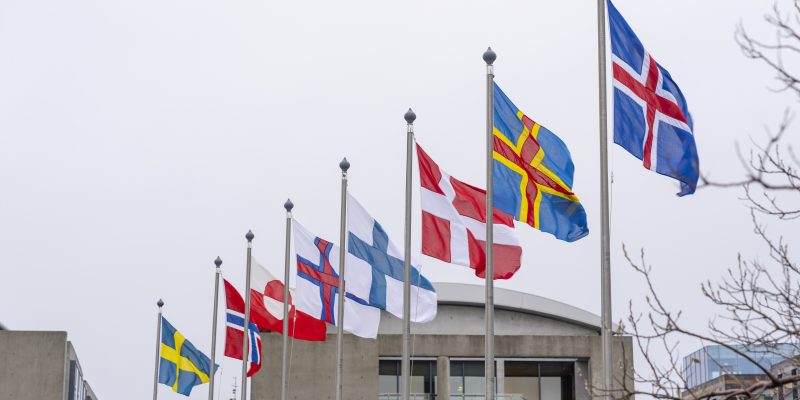 De nordiska flaggorna
